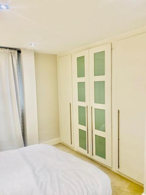 Modern Detached House Londen